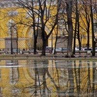 весенняя лужа у Адмиралтейства :: Елена 