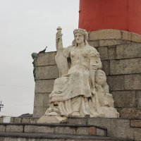 Скульптура на колонне. :: sav-al-v Савченко