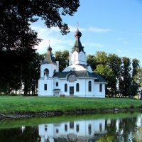Отражение храма. :: Татьяна Беляева