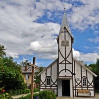 Католическая церковь в Калуге. :: Лариса Вишневская