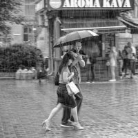 Дождь на Крещатике... :: Сергей Офицер