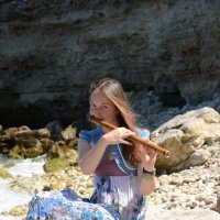 Девушка и флейта :: Natalia Kutsenko