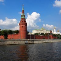 Вид на Кремль с Москвы-реки :: Сергей Михальченко