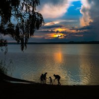 Закат на Озеринском водохранилище (г. Руза) :: Дмитрий Высторобский