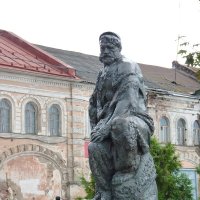 Памятник бурлаку в г. Рыбинск :: Galina Leskova