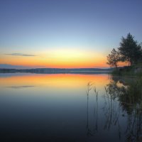 Тихое летнее утро на озере :: Nikita Volkov