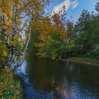 Осенняя речка :: vladimir Bormotov