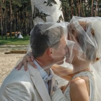 Супружеский поцелуй :: Алёна Небольсина 