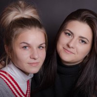 Алена и Катя. :: Валерий Гудков