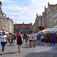 Гданьск. Главная улица. В конце Зеленые ворота :: Татьяна Ларионова