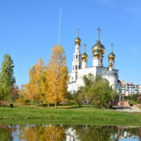 Осень в парке :: юрий Амосов