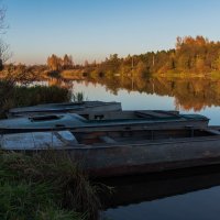 Тёплым,осенним днём на реке Дубне. :: Виктор Евстратов