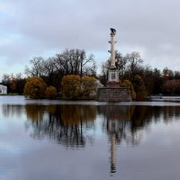 Чесменская (Орловская) ростральная колонна :: Ирина Фирсова