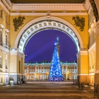 Новогодняя ель на Дворцовой площади :: Юлия Батурина