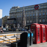 Красная телефонная будка (англ. English Telephone Booth) – один из символов Англии. :: Надежда 