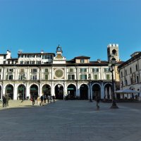 Италия  Brescia Брешия, площадь Лоджия Piazza della Loggia :: wea *