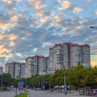 Предвечерняя улица :: Сергей Тарабара