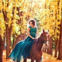 Девушка на лошади :: Виктория Рябчунова