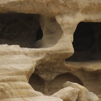 Пещеры у пляжа Матала на острове Крит. :: Ираида Мишурко