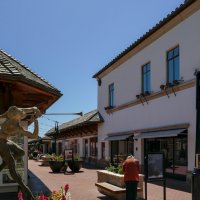 Одна из улочек г.Кармель (Carmel by the Sea), Калифорния :: Юрий Поляков