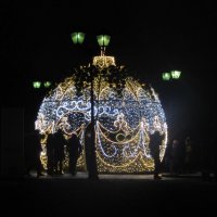 Купол гирляндой с фонарями Царицыно :: Виктория Соболевская