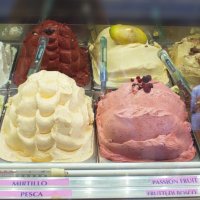 А вот и знаменитое итальянское мороженое! :: Лира Цафф