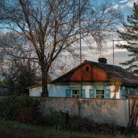 Домик деревенский ... :: Евгений Хвальчев