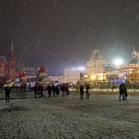 Вечер на площади :: Михаил Рогожин