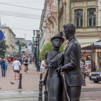 2016.07.24_3707 Н.Новгород. Б.Покровская. скульптура пара raw 1920 :: Дед Егор 