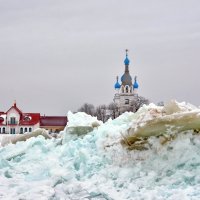 Храм и торосы :: Леонид Иванчук