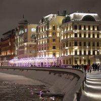 Уголок Москвы зимним вечером :: Александр Степовой 