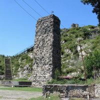 Развалины крепости в Абхазии :: Валюша Черкасова