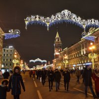 Невский. 3а 3 часа до Нового Года :: Владимир В