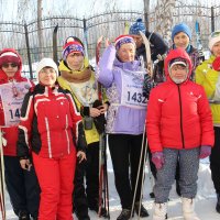 Лыжне все возрасты покорны. :: Венера Чуйкова