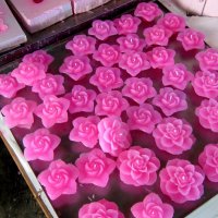 Декоративные свечи из лепестков роз :: Елена Семигина