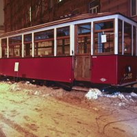 Трамвай блокадного ленинграда. :: Лариса Лунёва
