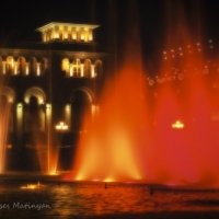 Ночной Ереван: поющие фонтаны. :: Nerses Matinyan