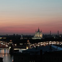 Ночной город над Невой :: валерия 