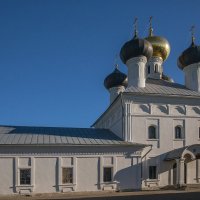 По дороге в Тверь.Храм в Завидово. :: юрий макаров