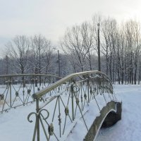 Мостик в парк :: Роман Алексеев