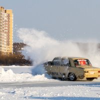 Не вписался в вираж...ну совсем чуть-чуть... :: Дмитрий Сиялов