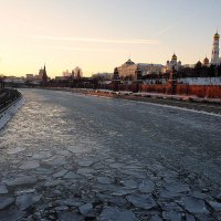 и город и река Москва :: Олег Лукьянов