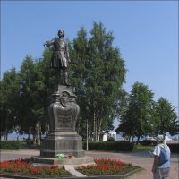 Памятник ПЕТРУ ВЕЛИКОМУ (Петрозаводск) :: Владимир Стаценко