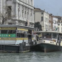 Venezia.Grande canale. Il molo di vaparetto S. Marcuolano Casino. :: Игорь Олегович Кравченко