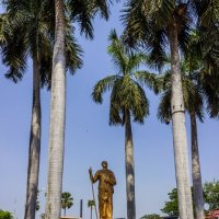 Храм Кали.Статуя Вивекананды.Колката :: Михаил Юрин