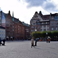На площади Stortorget . Мальмё. На торце здания, реклама 19 столетия :: Татьяна Ларионова