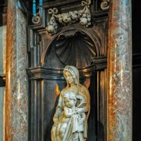 Церковь Богоматери в Брюгге. “Мадонна с младенцем”  Микеланджело. :: Надежда Лаптева