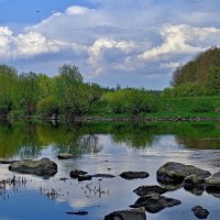 на реке :: юрий иванов