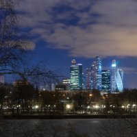 Вечерний городской пейзаж :: Иван Степанов