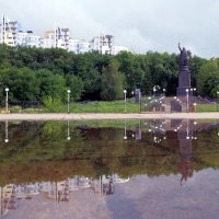 Памятник князю Владимиру Великому на харьковской горе. :: Alexey YakovLev